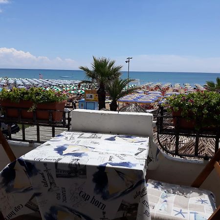Appartamento Frontemare Azzurra 카오를레 외부 사진